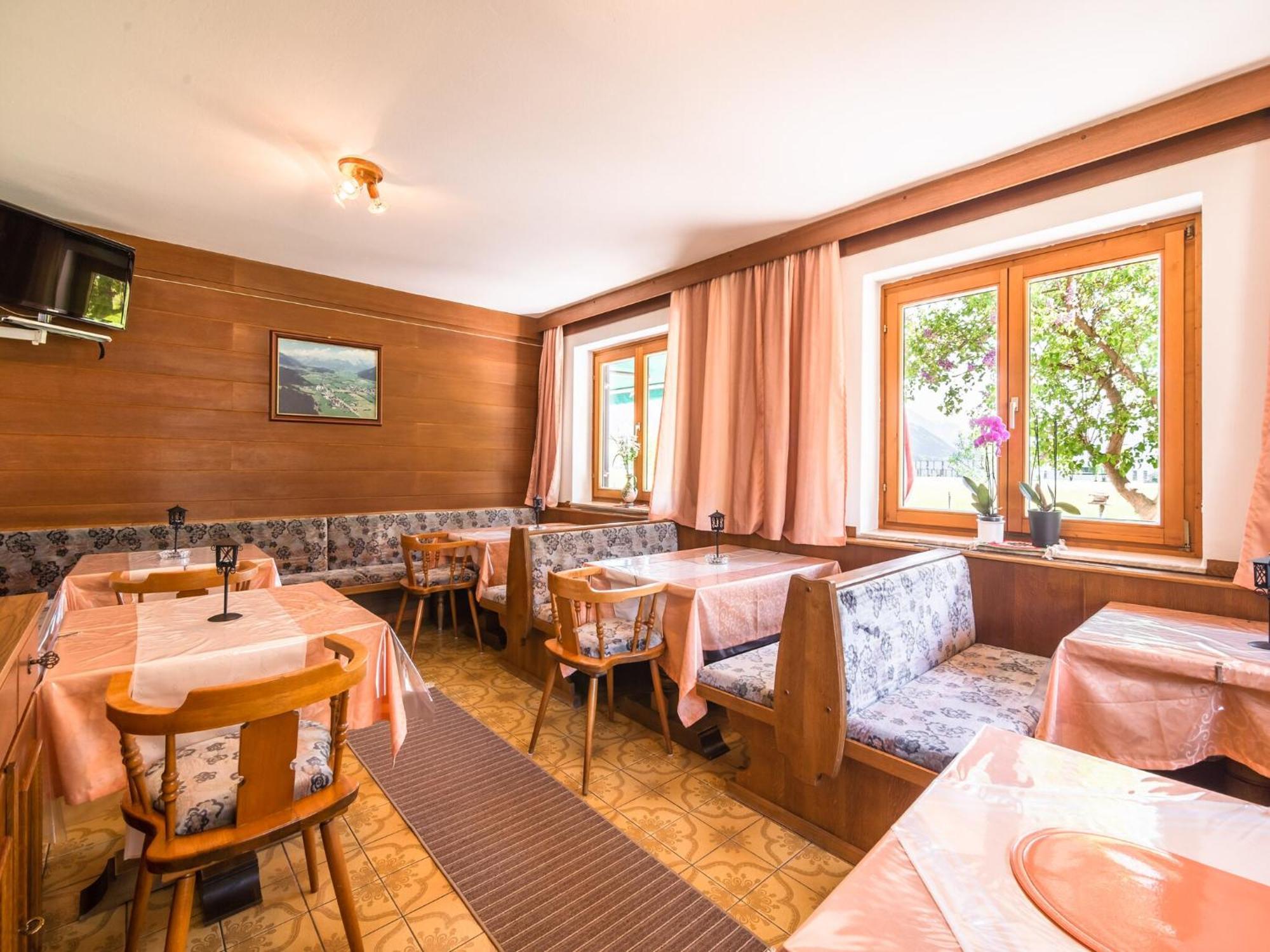 Contemporary Apartment In Maishofen Near Ski Area Bagian luar foto